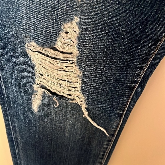 Vervet By Flying Monkey Medium Wash Distressed Jeans Sz 27 NWT - Picture 7 of 8